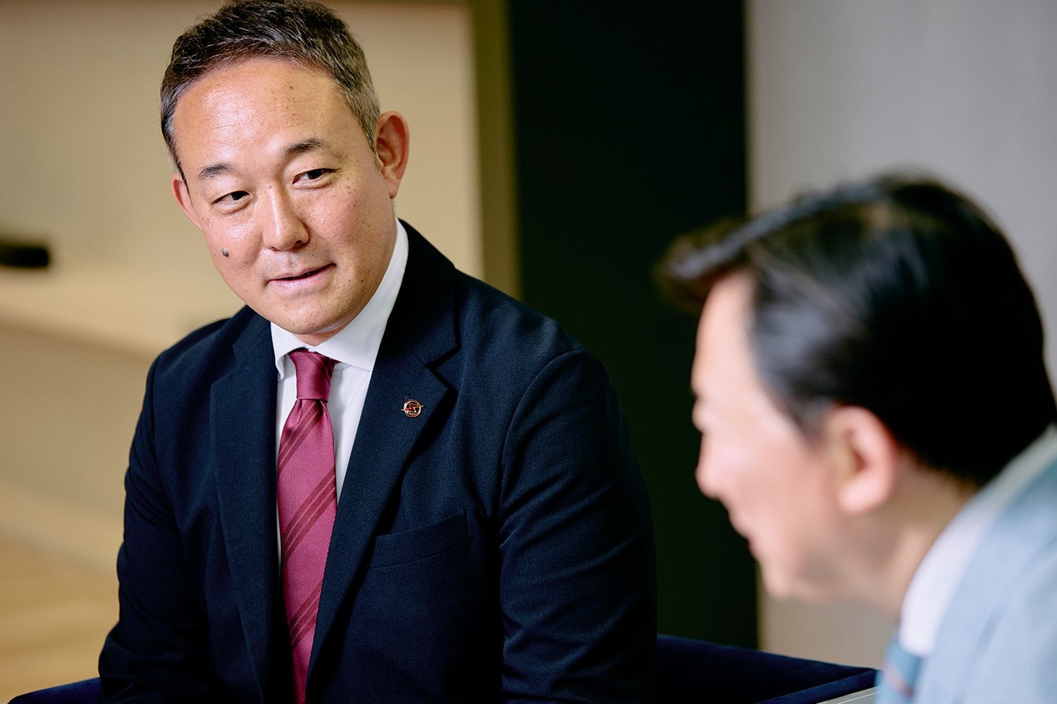 元沢伸夫　株式会社DeNA川崎ブレイブサンダース取締役会長　経営コンサルティング会社を経て、2006年、DeNA入社。'18年のDeNAへの川崎ブレイブサンダース事業承継に伴い、代表取締役社長に就任する。'23年から取締役会長を務める