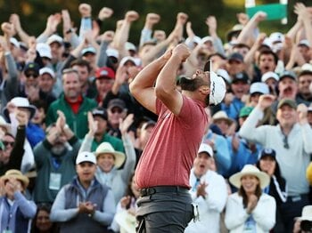 「PGAツアー対LIVゴルフ」マスターズが“異様な雰囲気”にならなかったのはナゼ？ 選手の本音「メディアで必要のないことが…」＜Number Web＞ photograph by Getty Images