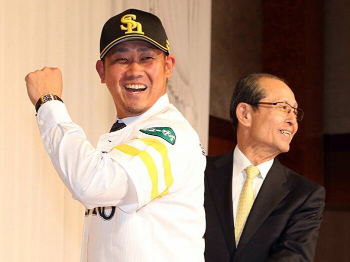 復活途上での日本球界復帰。松坂大輔の選択が「吉」な理由。<Number Web> photograph by NIKKAN SPORTS