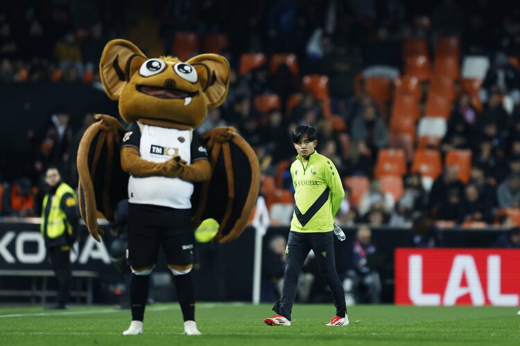 書くに堪えない暴言が逆側で」久保建英への“人種差別ヤジ”現場で何が