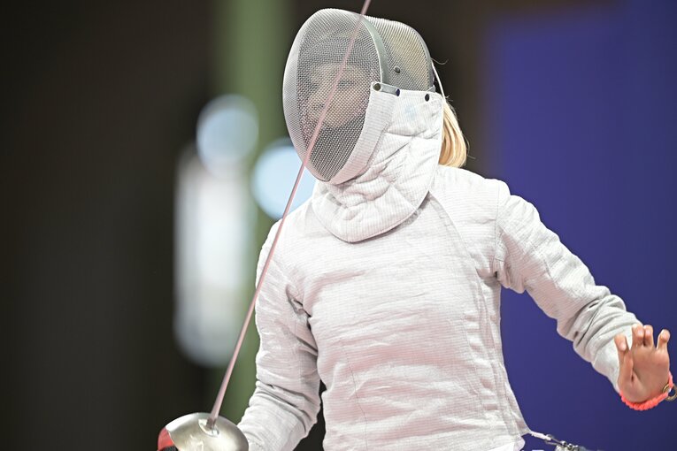 女子サーブル個人3回戦、江村美咲vs.チェ・セビン　©JMPA