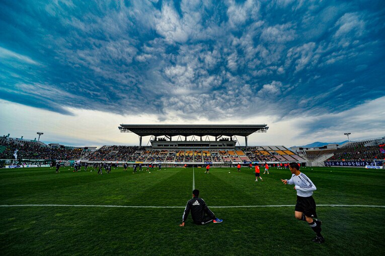 2011年4月30日、松本山雅FCのホーム・アルウィンで開催された信州ダービー
