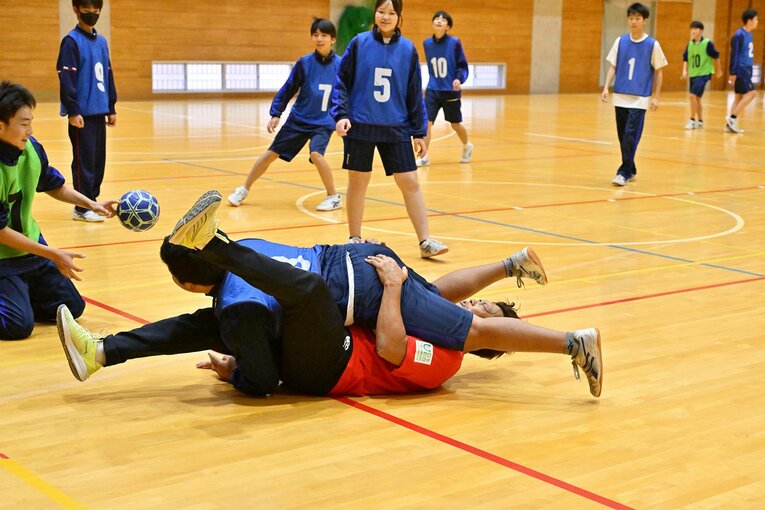引っ込み思案だった子も最後には大西さんに飛び掛かるほどに