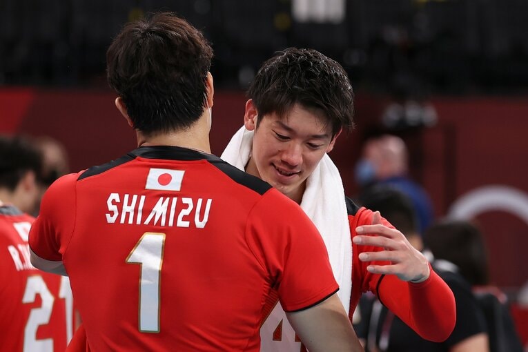 2021年、東京五輪での石川祐希と清水邦広　©Getty Images