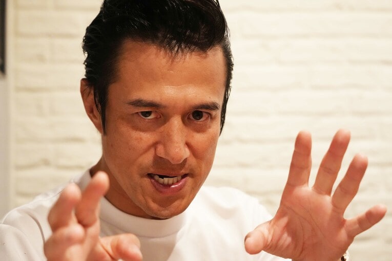 猪木の魅力を語るアントニオ小猪木