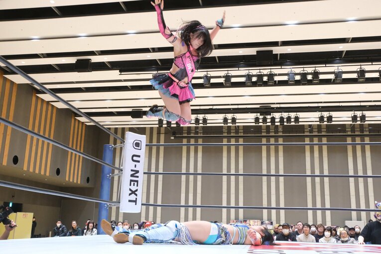 学級委員長も務めた「高校生レスラー」 吏南（17歳）がタイトル戦で見せた“肩書き以上の可能性”…来春の卒業後はプロレス専念へ(39)