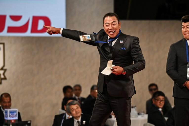 【2024ドラフト会議】井上監督が激しくガッツポーズ　©︎Nanae Suzuki