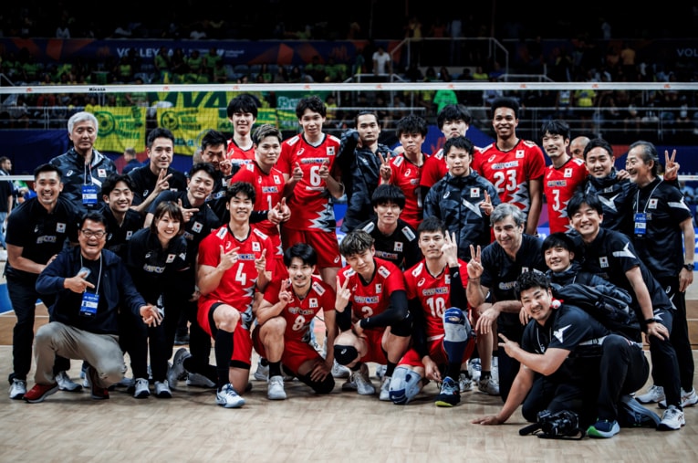 バレーボール男子日本代表（VNLセルビア戦）©︎Volleyball World