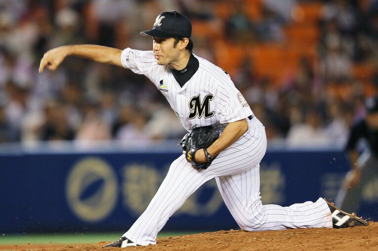 33年前の学法石川高のエース・川越英隆は卒業後は青学大→日産自動車→オリックス→ロッテと歩み2011年に引退。現在はソフトバンクの4軍コーチを務める ／ photograph by JIJI PRESS