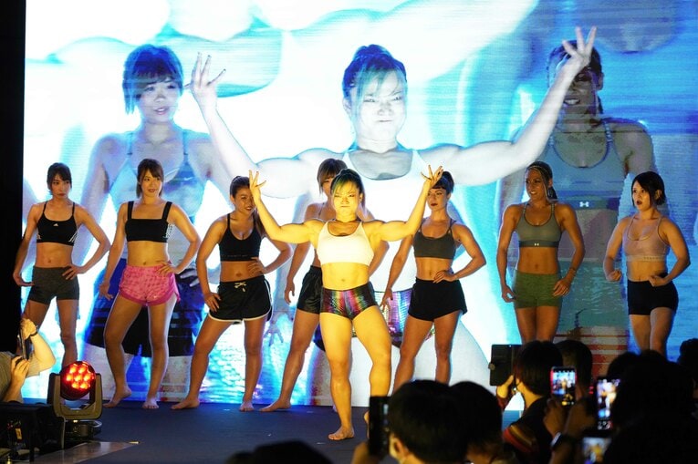 スターダム屈指の肉体派レスラー・飯田沙耶25歳の運命を変えた“推しと筋肉”「もう、制御しなくていいんだ」《特別グラビア》(51)