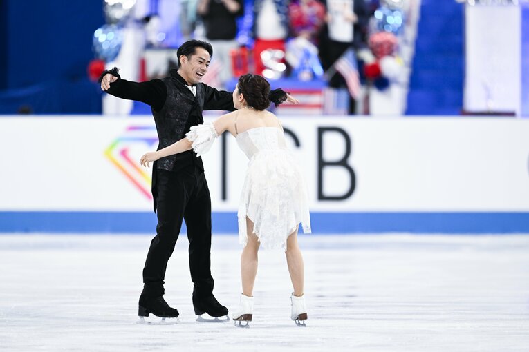 お互いの演技を称え合い…　©Asami Enomoto