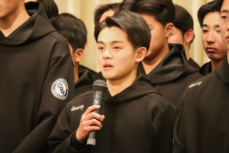 中央学院高野球部の「部内部活」の様子。楽しげな様子が伝わる　©︎Yu Takagi