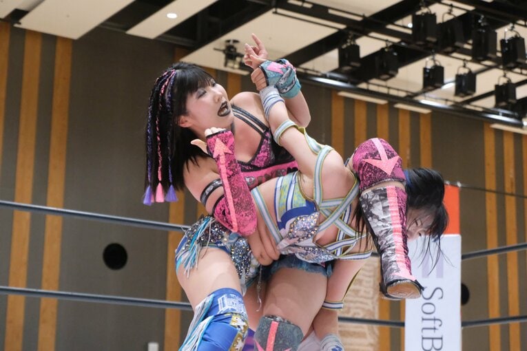 学級委員長も務めた「高校生レスラー」 吏南（17歳）がタイトル戦で見せた“肩書き以上の可能性”…来春の卒業後はプロレス専念へ(23)