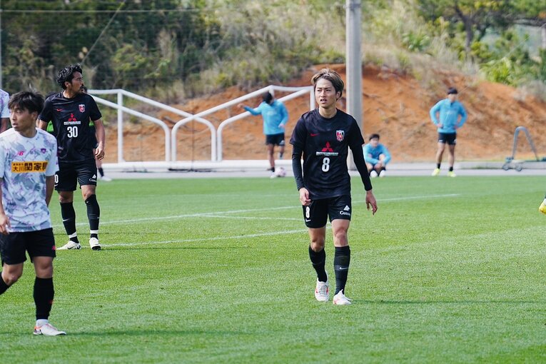 小泉佳穂は攻守の潤滑油かつフィニッシュにも絡む働きを見せられるか　©Atsushi Iio