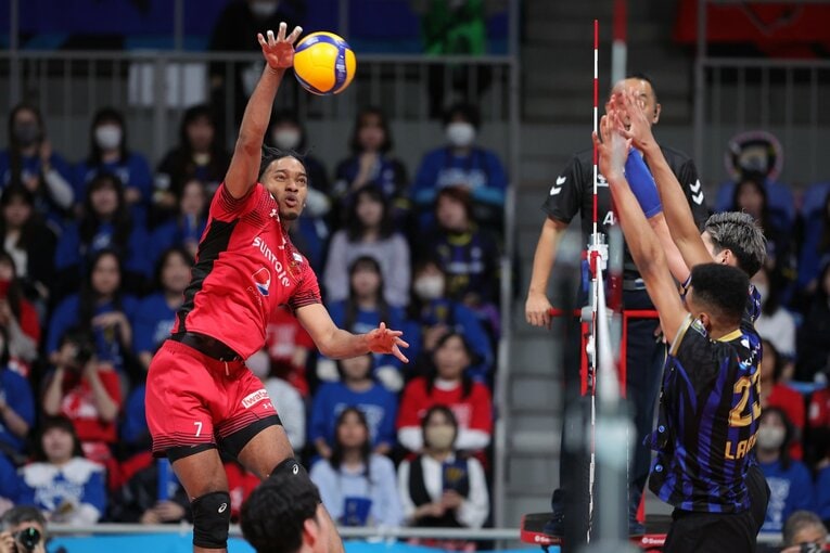 デ・アルマス アライン（サントリーサンバーズ）©︎JVL