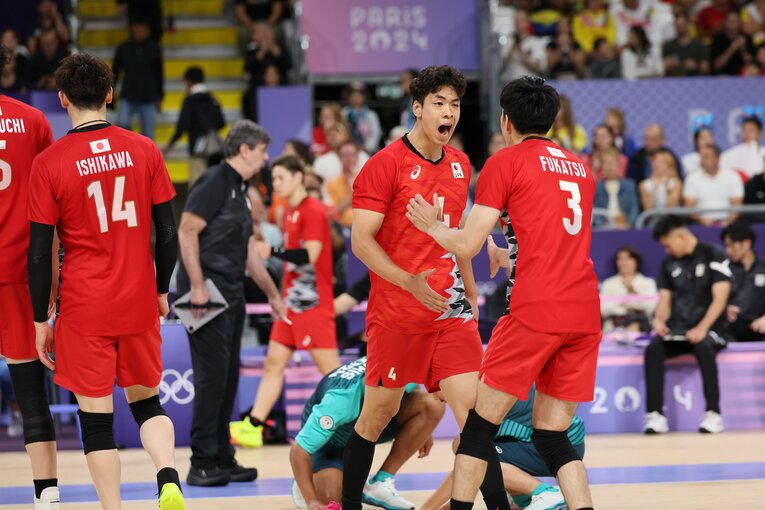 ドイツ戦の宮浦　©︎Kaoru Watanabe / JMPA