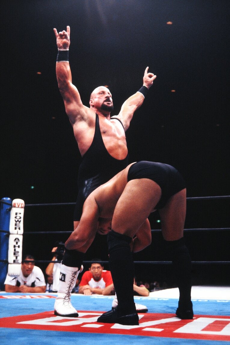 1998年、永田裕志と対戦するノートン　©AFLO