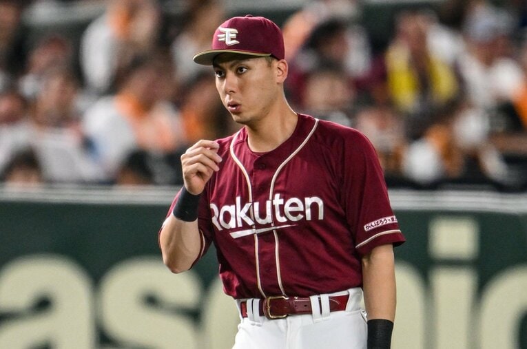 ドラフト7位でのプロ入り当初から守備での評価は高かった楽天の村林一輝。加えて近年は打力の向上も著しい　©Nanae Suzuki