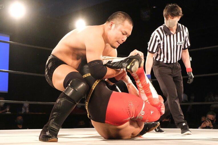 「腹立たしいんですよ」“2021年のUWF”は殺伐とした対抗戦に　佐藤光留はなぜ田村潔司に激怒したのか？(19)