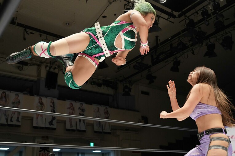 スターダム屈指の肉体派レスラー・飯田沙耶25歳の運命を変えた“推しと筋肉”「もう、制御しなくていいんだ」《特別グラビア》(41)