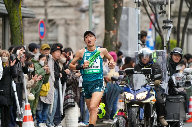 青学大の3区を走ったのは1年生の飯田翔大。下級生が中心のメンバー編成となった　©Satoshi Wada