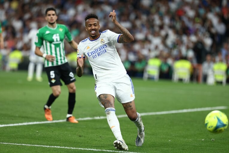 24歳のE・ミリタンはR・マドリーの最終ラインを支えた©Getty Images