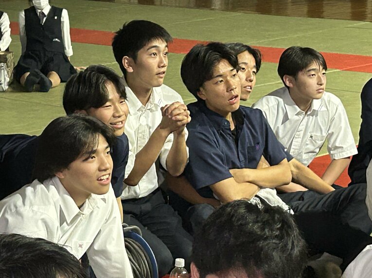 無名公立校・沼津商のドラフト初指名…後藤と仲間たちの号泣・喜び舞台裏を見る（画像は右に続きます）　　©Jun Aida