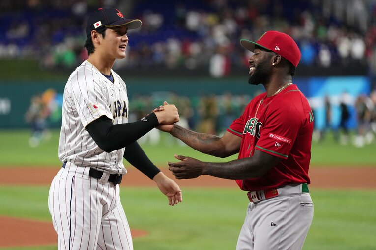 メキシコ戦前。大谷とアロザレーナが…　©Getty Images