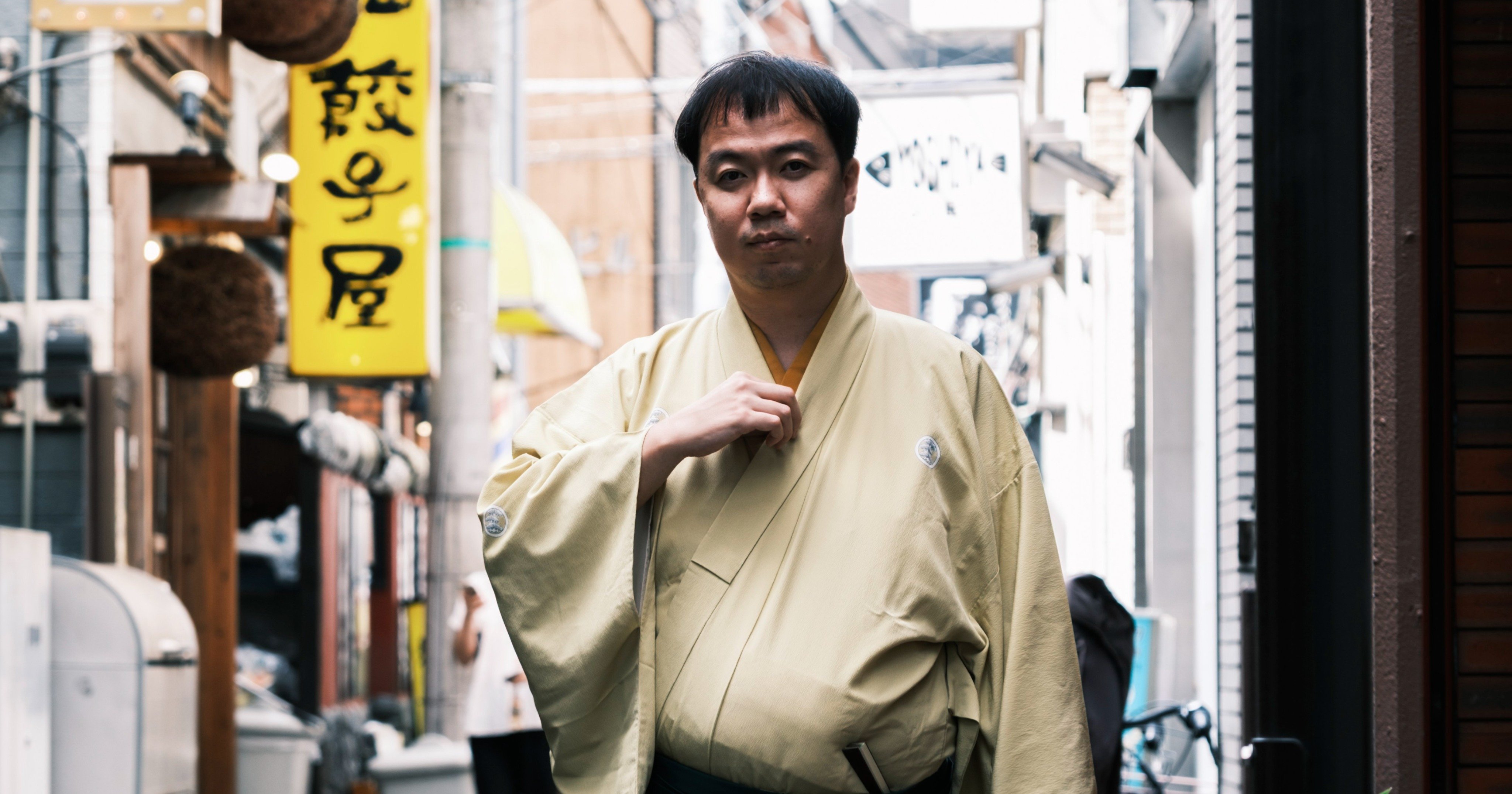 賞を狙うと公言するのも野暮」な世界で…ある異色の落語家が“落語界のM 