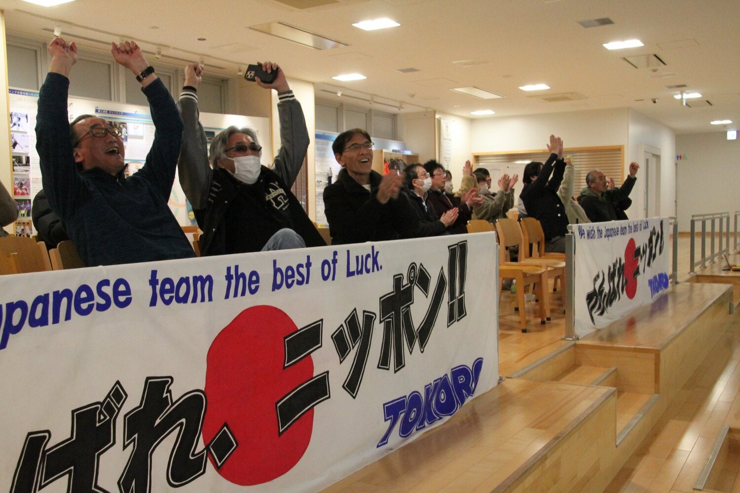 五輪でのPVの様子　©伝書鳩