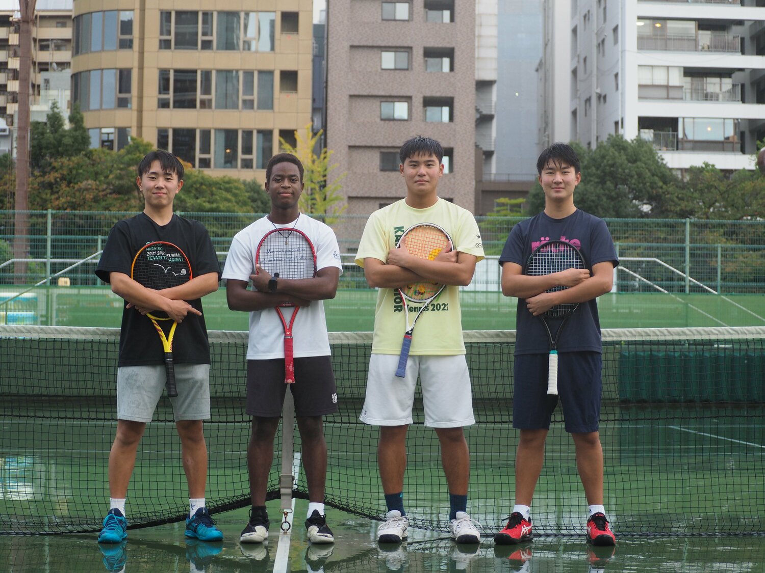 興国高校のチームメイトと　©Yu Saito