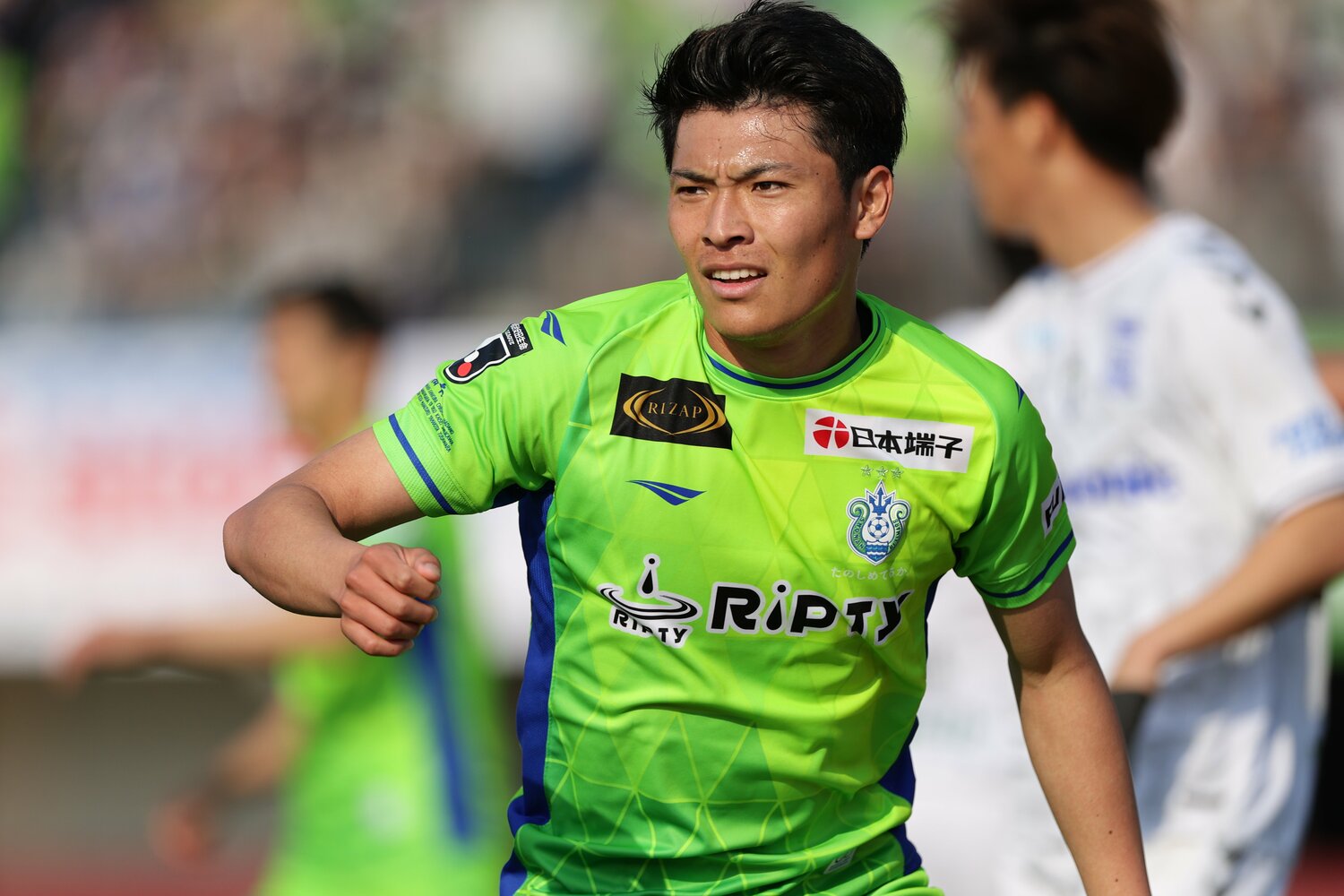 4月1日のガンバ大阪戦、前半だけで4ゴールをあげた湘南ベルマーレの町野修斗　©︎J.LEAGUE