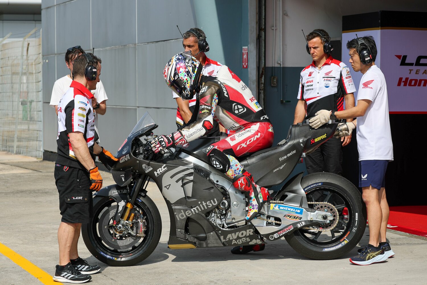 23年シーズン開幕前のテストに臨む中上。この数年はマシンの戦闘力に悩まされてきた　©Satoshi Endo