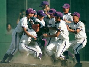 地元記者が選ぶ地方大会名勝負。1998年秋田大会決勝、10点差から……。