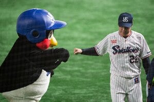 【日本一の記憶】「いつもちかくでみていました」“現役28年大ベテラン”つば九郎が選ぶ「53歳高津臣吾監督はここがすごい！」ベスト3《日本一のウラ話》