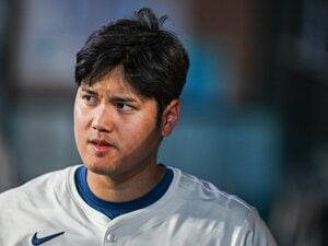 「内出血が赤紫色」「右肩の青アザも痛々しいのに」大谷翔平は“報復死球”を浴びた翌日、高笑いしていた…テレビに映らないドジャース裏話