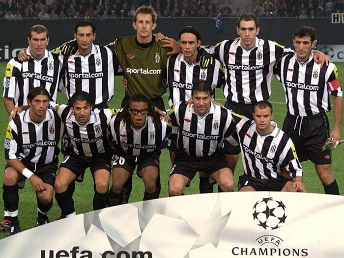 「フトンサービス7500円」「禁断マッサージ暴露本と種馬扱いのDF」ユーベ主力らが日韓W杯の裏で起こした“破廉恥スキャンダル”＜Number Web＞ photograph by AFLO