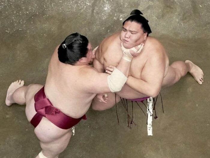 “三役在位28場所目”御嶽海は照ノ富士の一強時代を止められるのか…13勝で大関昇進の目安達成も基準は「全勝優勝」？＜Number Web＞ photograph by KYODO