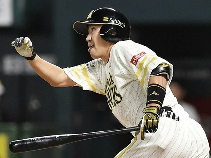 「ぶっちゃけ僕は弱い人間」だが。内川聖一が大舞台にやたら強い理由。＜Number Web＞ photograph by Kyodo News