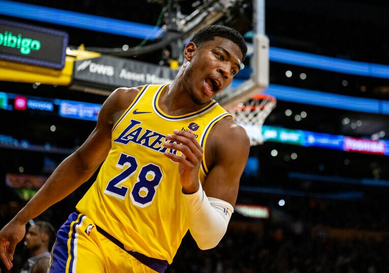 NBAの名門レイカーズで活躍する八村塁　©Getty Images