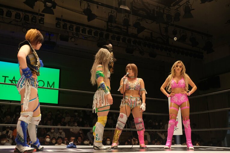 白川未奈＆マライア・メイvsMIRAI＆壮麗亜美　©Norihiro Hashimoto