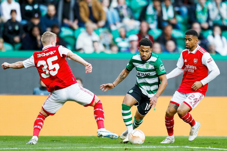 「モリタ、モリタ」とポルトガル地元カメラマン称賛…冨安健洋vs守田英正が「試合後にユニ交換」“EL日本人対決”を撮った(50)