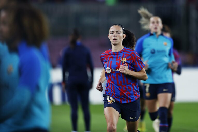 W杯ブラジル戦のウラで「バルサ女子がカンプノウで4万6967人」盛況なワケ… メッシ後に君臨する“女王”、熊谷紗希が見せた悔しさ(55)