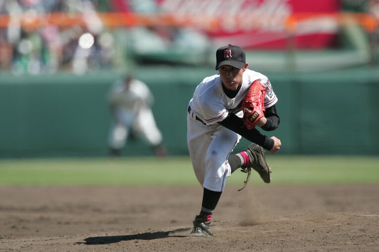 終盤まで完璧な投球を続けていた野村祐輔　©Hideki Sugiyama