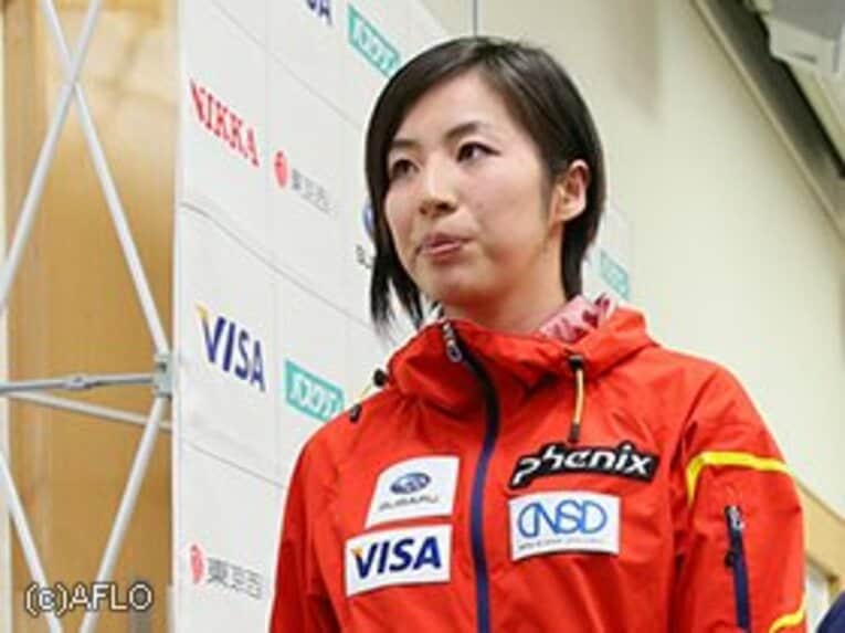 伊藤みき　Miki Ito
1987年7月20日、滋賀県生まれ。中京大を経て北野建設入り。'06年トリノ五輪は20位、'10年のバンクーバーは12位。昨年2月のＷ杯で優勝するなど好調だったが、12月に右膝の靱帯を損傷。復帰を目指している。162cm、51kg。