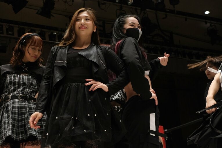 「闘うグラドル」もデビュー、アクトレスガールズの“華がスゴい”新人たちの裏で…エース・青野未来が泣いた理由「まったく追いつけていない」(24)