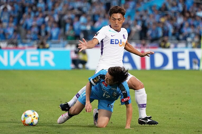 今季は長期離脱を強いられた青山敏弘だったが、やはりまだまだサンフレッチェにはなくてはならない存在だ。 ／ photograph by Getty Images