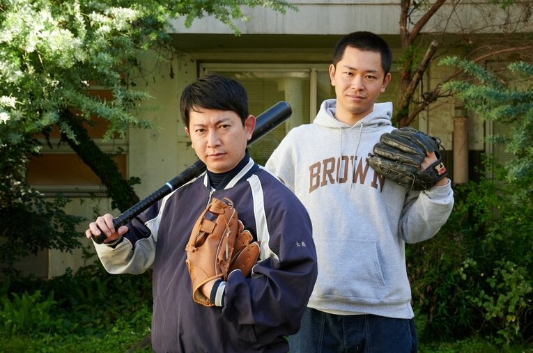 「冷酷な野球部の監督を演じるときも、“憑依”する感覚があります」。ダンビラムーチョの2人が語る野球部時代の思い出と、話題を呼んだ「夏の構想から外します」誕生背景とは ／ photograph by Ichisei Hiramatsu