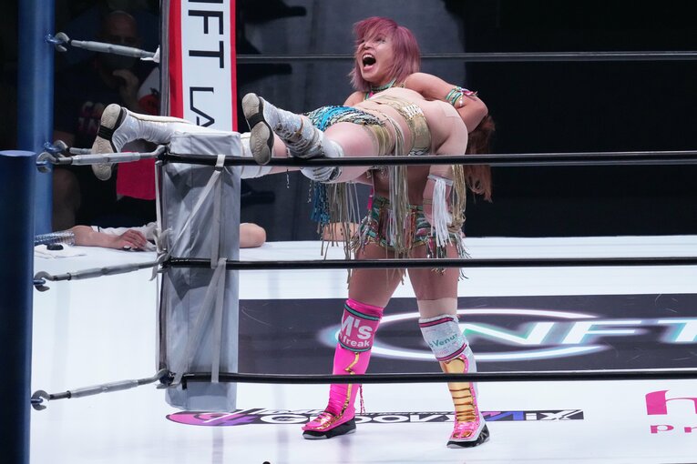 白川未奈vs上谷沙弥　©Essei Hara