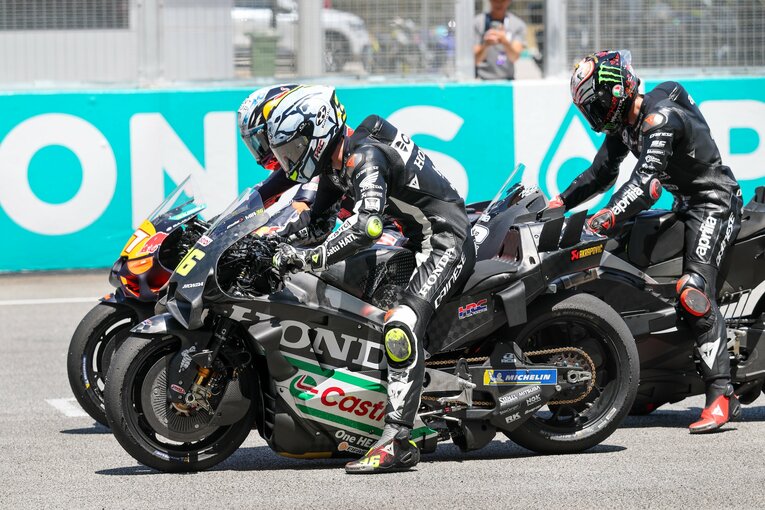 スタート練習を行うミル　©Satoshi Endo